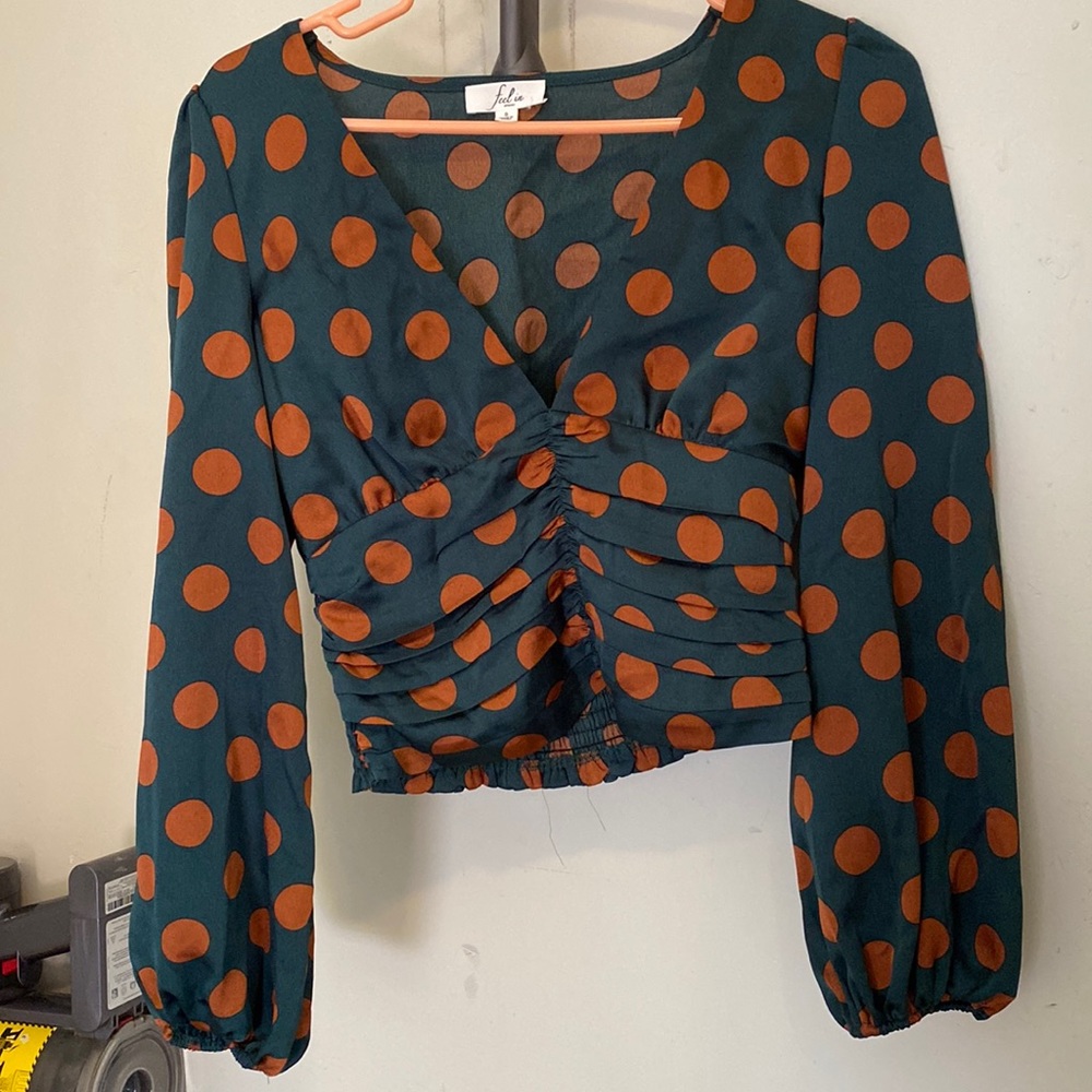 Cute crop blouse!